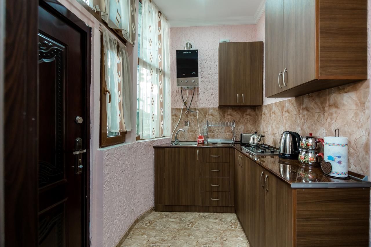 Gabi'S House Appartement Tbilisi Buitenkant foto